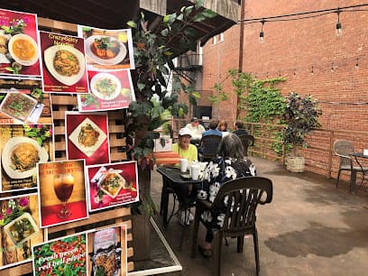 Chaang Thai Restaurant ( Wed: Closed, 12 draft beers, Thai Singha Beer, Lunch Specials)