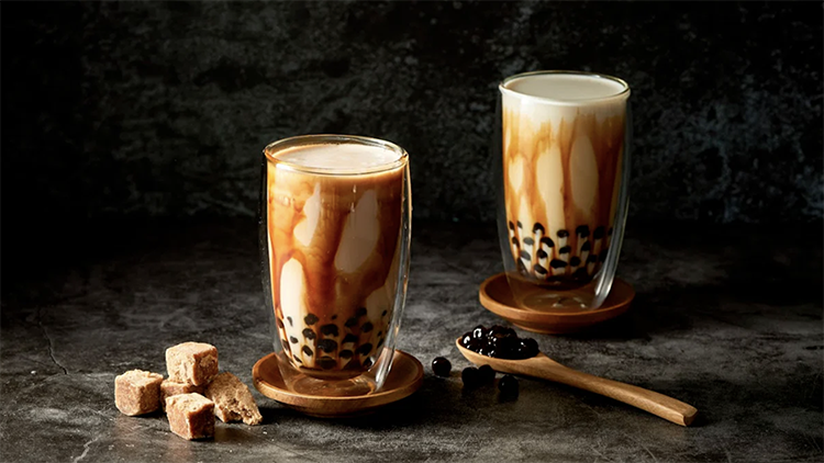 2 Cups of brown sugar milk tea with tapioca pearls